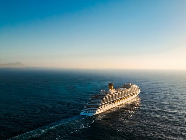 How can UK cruises offer exclusive shopping experiences?